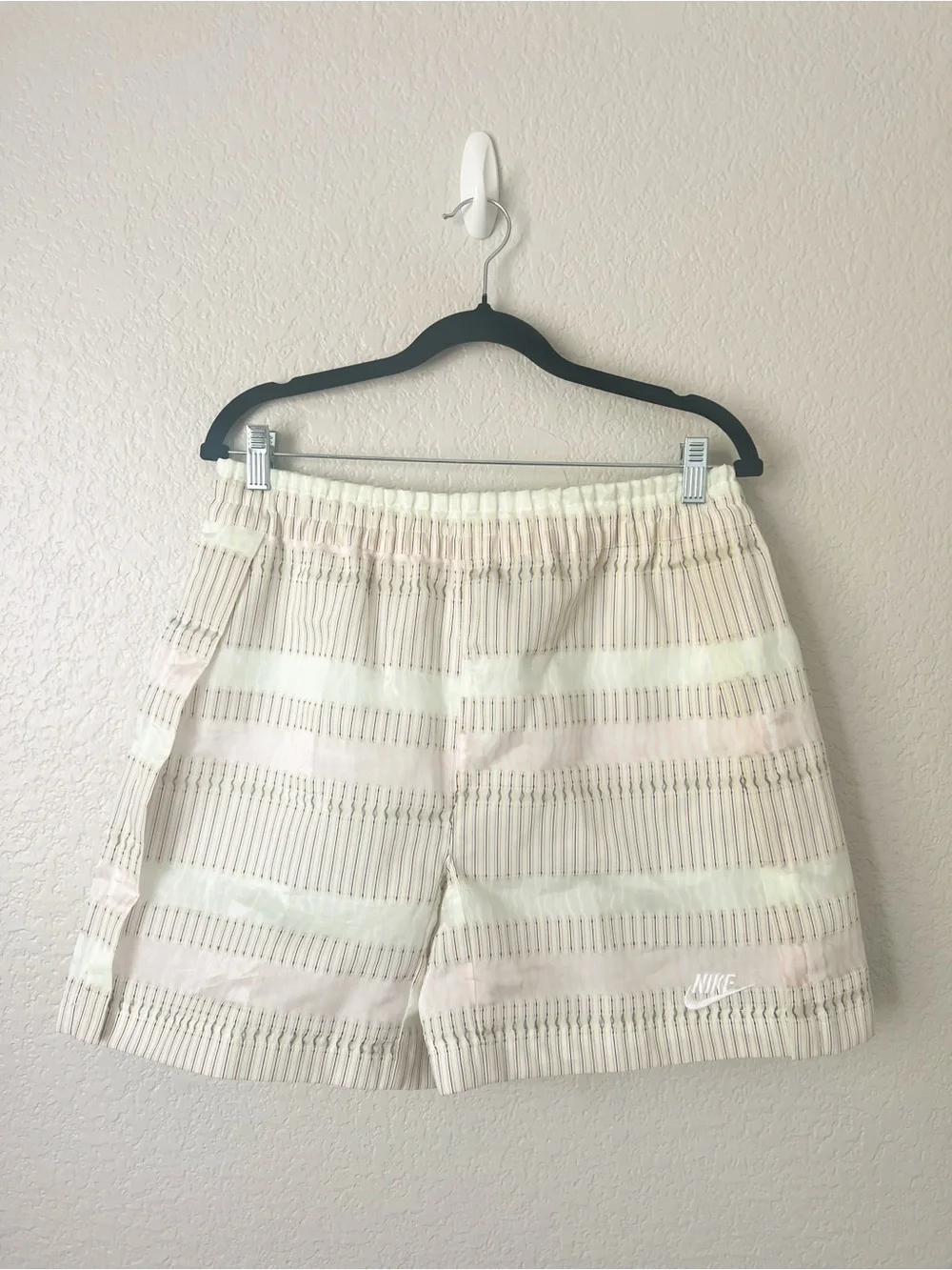 Nike Medium Sportswear Earth Day Shorts Multi/White